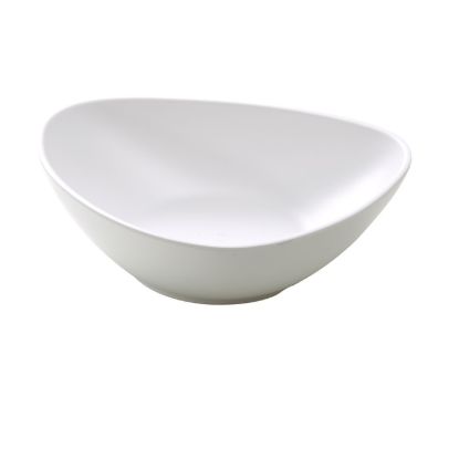 Picture of MO-211 Moderne 11″ X 9″ X 3″ Deep Triangle/Pasta Plate 70 oz